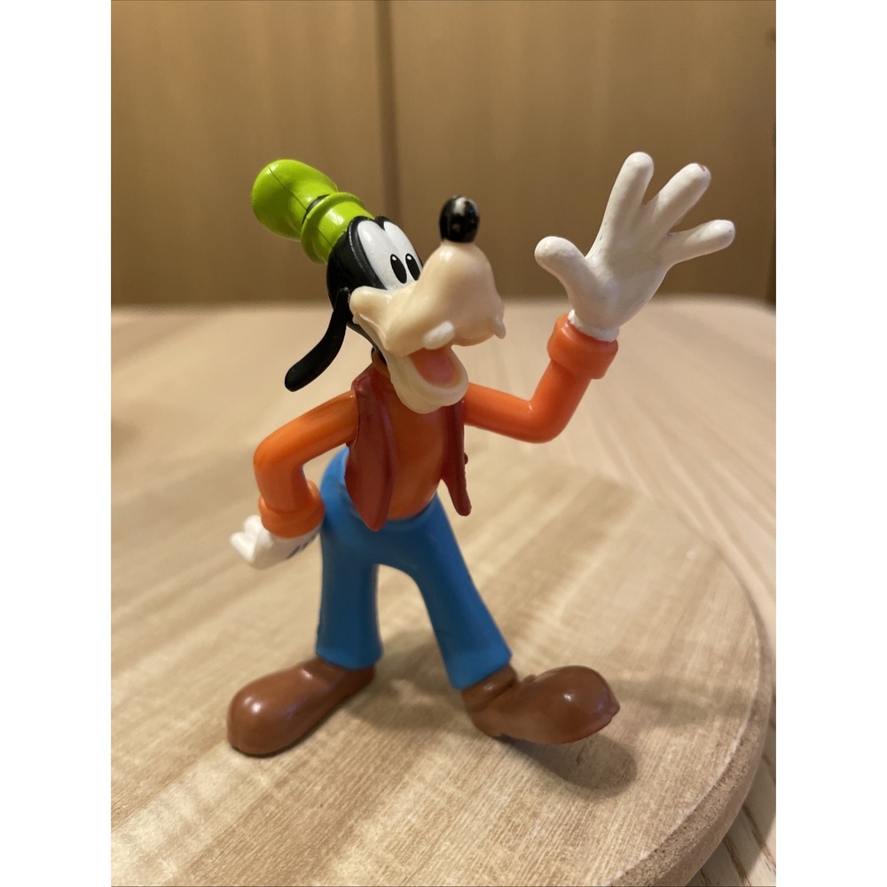 Disney Goofy Waving 3.5" Collectible Figure Some Paint Loss